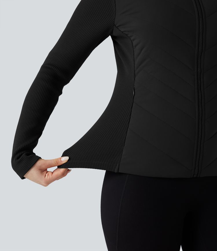 gewatteerde jas met hoge kraag contrasterende ribbels slanke pasvorm en zakken.