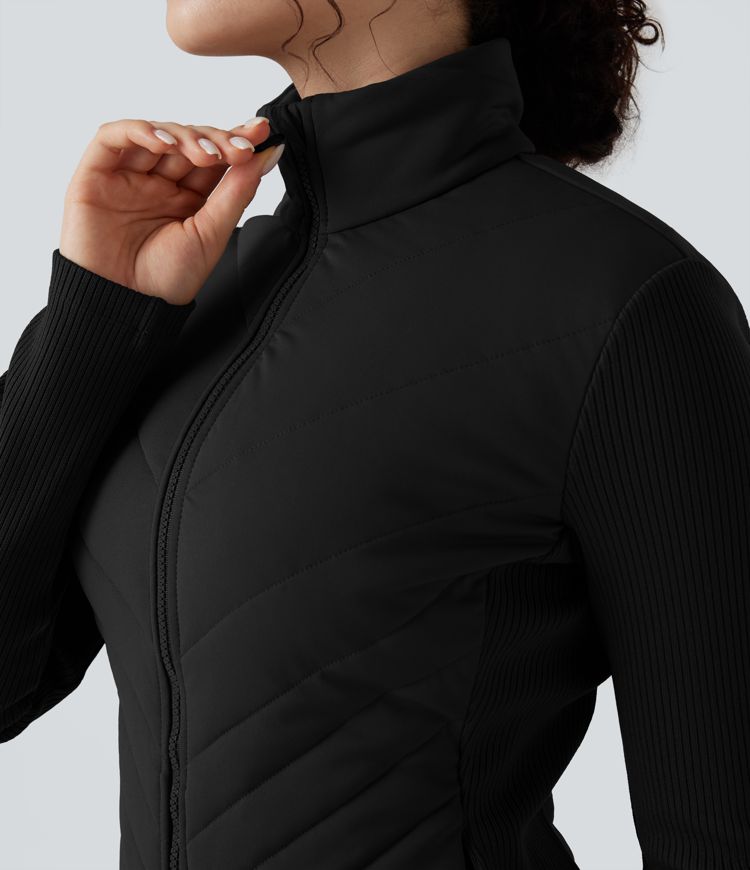gewatteerde jas met hoge kraag contrasterende ribbels slanke pasvorm en zakken.